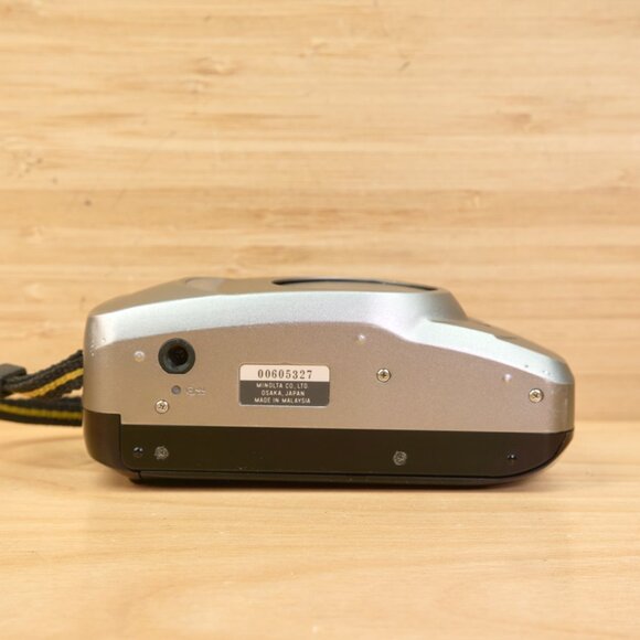 Minolta Supreme Freedom Zoom Elite / 35mm Film Point & Shoot Camera / Tested - Picture 7 of 8